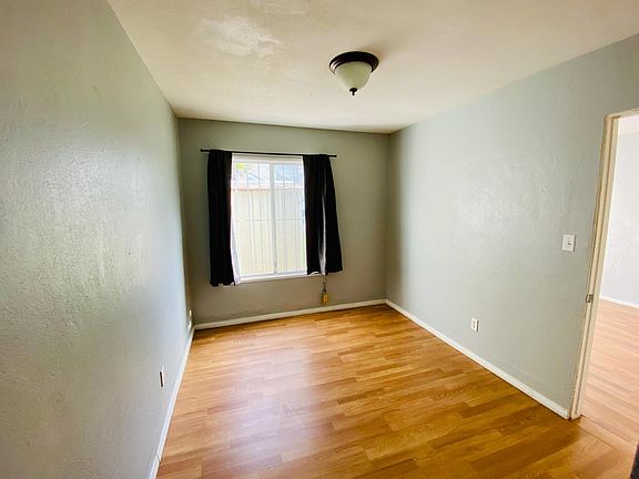 5th image of 3820 39th St