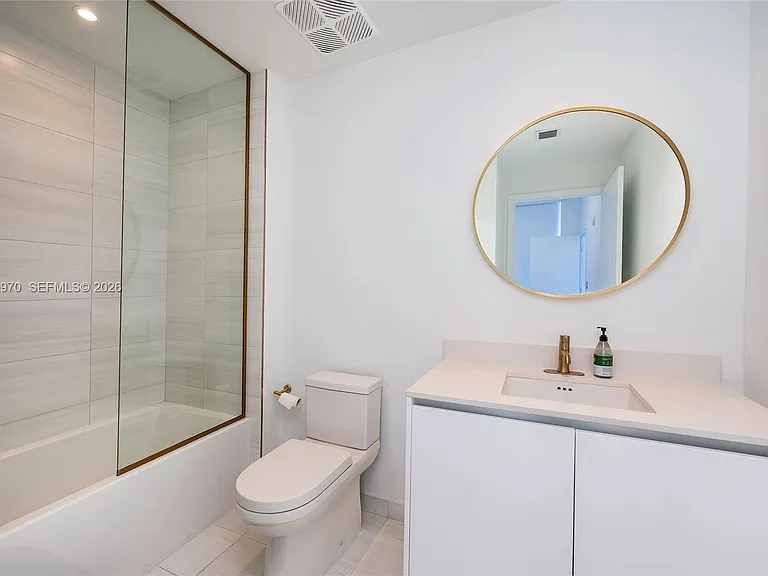 2678 Tigertail Ave #413 — Photo 6