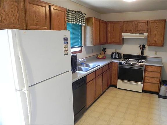 3rd image of 30074 31st St