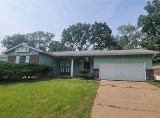 4895 Lockwig Trl, Florissant, MO 63033