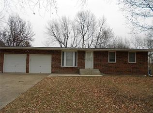 1019 Highland Dr, Liberty, MO 64068