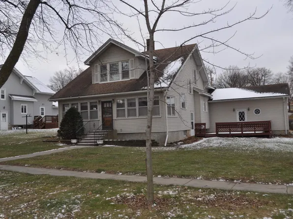 320 Main St, Dedham, IA 51440