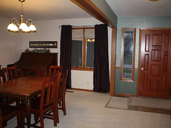 Front Entry & Formal Dining