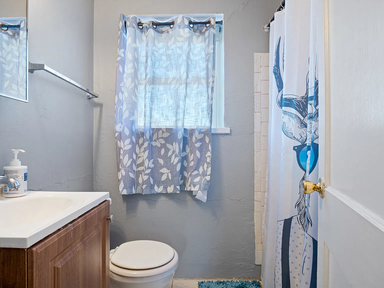 2 bed, 900 sqft, $1,250 — Photo 3