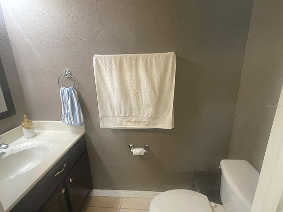 5th image of 1502 Fort Meade Pl