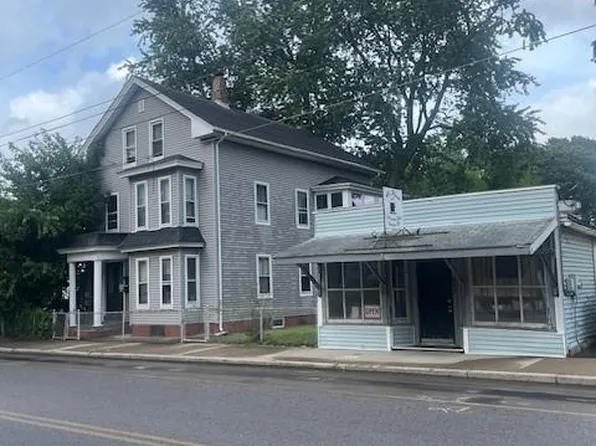 124 Providence St, Woonsocket, RI 02895