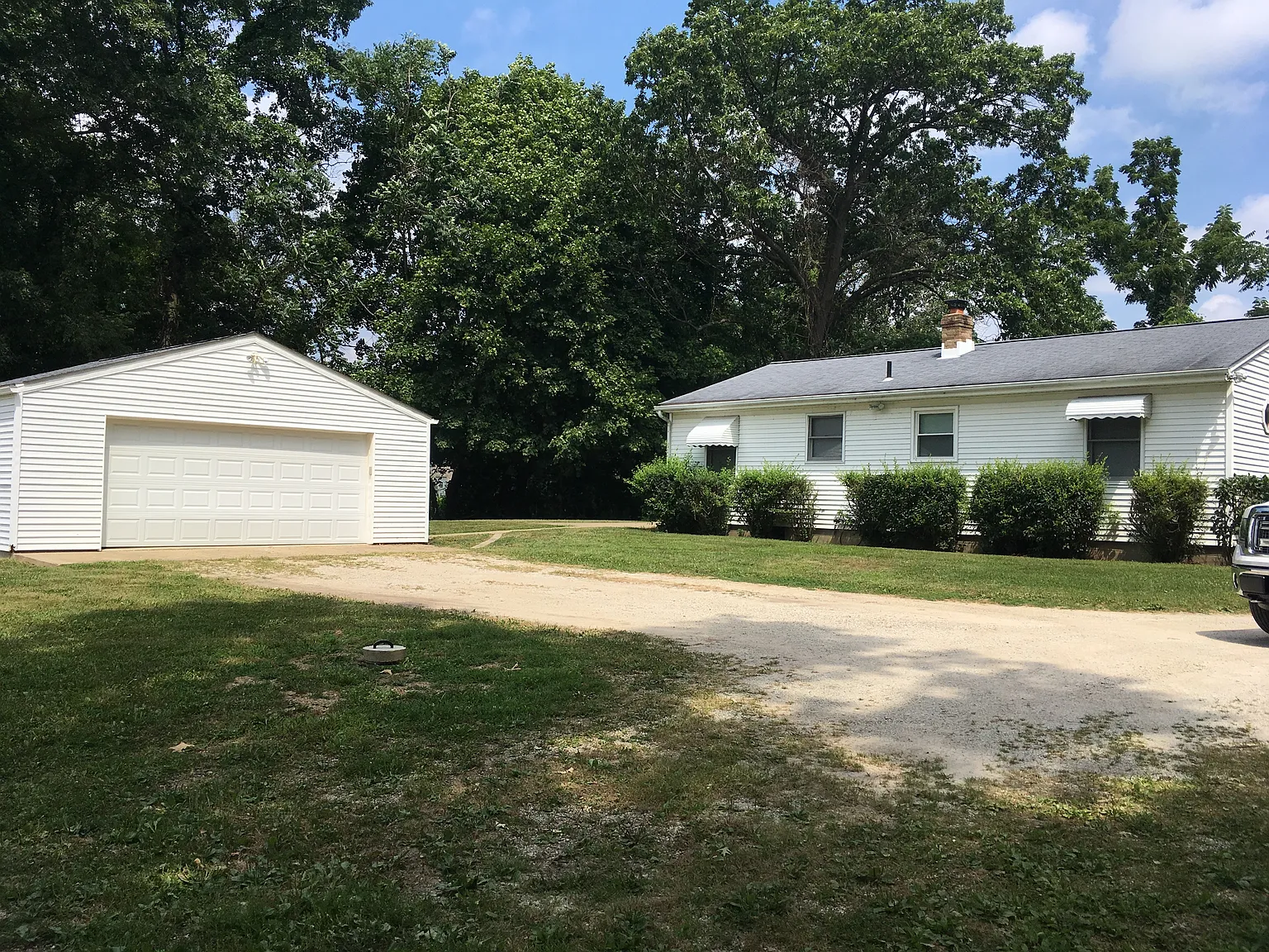 24 Hedgewood Dr photo 1