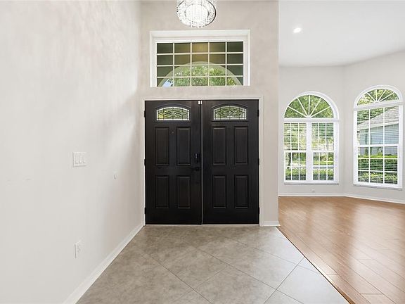 3rd image of 3661 Crescent Park Blvd