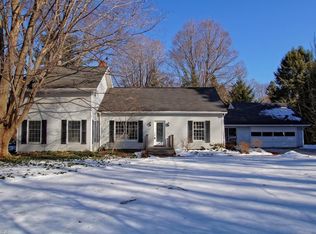 38181 Pleasant Valley Rd, Willoughby Hills, OH 44094