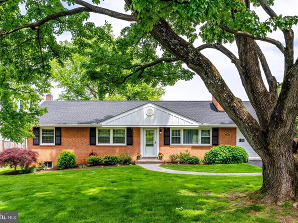 1243 Kurtz Rd, Mc Lean, VA 22101