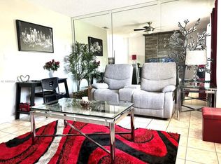 9121 Sunrise Lakes Blvd APT 204, Sunrise, FL 33322