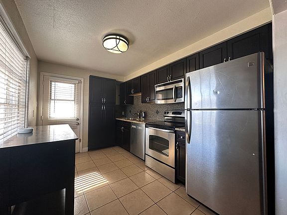 5th image of 1150 S 10th St