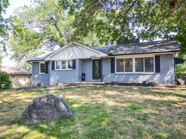 6153 NE Circle View Dr, Kansas City, MO 64118