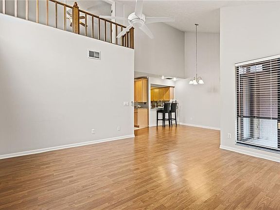 4th image of 11418 Galleria Dr