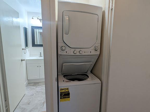 3rd image of 1573 Thornbriar Dr