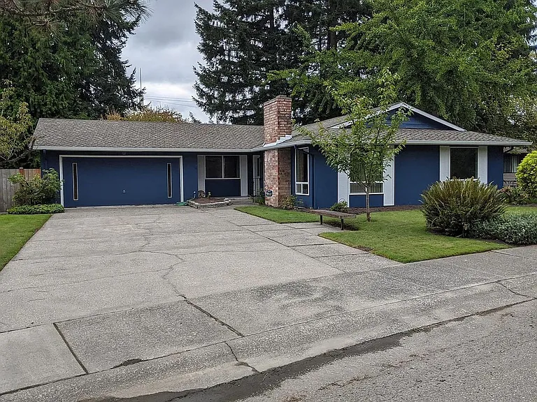 19215 89th Ave NE — Photo 1