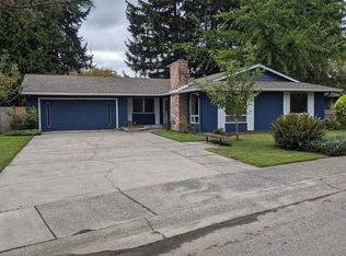 19215 89th Ave NE, Bothell, WA 98011