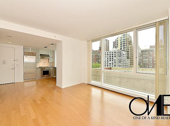 2nd image of 200 Chambers St APT 5Q