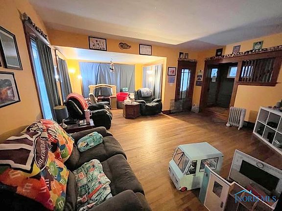 4th image of 4331 N Haven Ave
