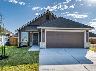 1110 Night Dew Ave, Navasota, TX 77868