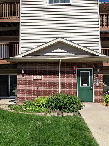 1000 Duchess Dr #7 Photo 1