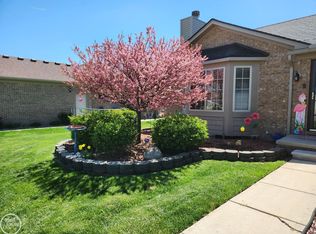51673 Huntley Ave, New Baltimore, MI 48047