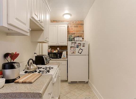 5th image of 403 N Cleveland St APT 5