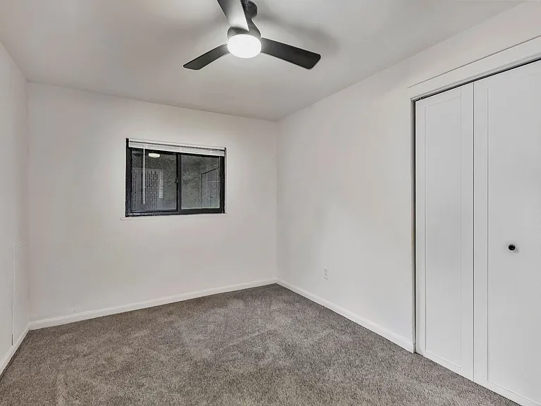 2535 Lysle Ln #1A — Photo 11