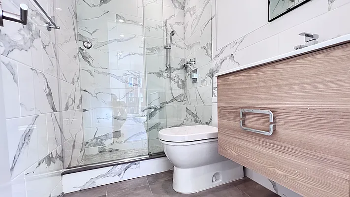 Rented by Addison Property Group | media 16