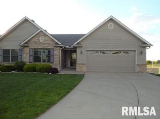 5439 Nw Cir, Davenport, IA 52806