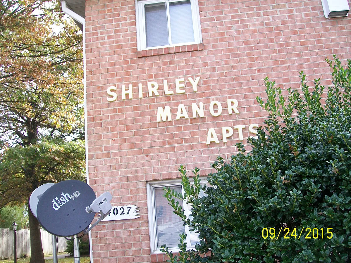 Building Photo - 4027 Macarthur Ave #6