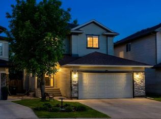 244 E Eversyde Mews SW, Calgary, AB T2Y5E2