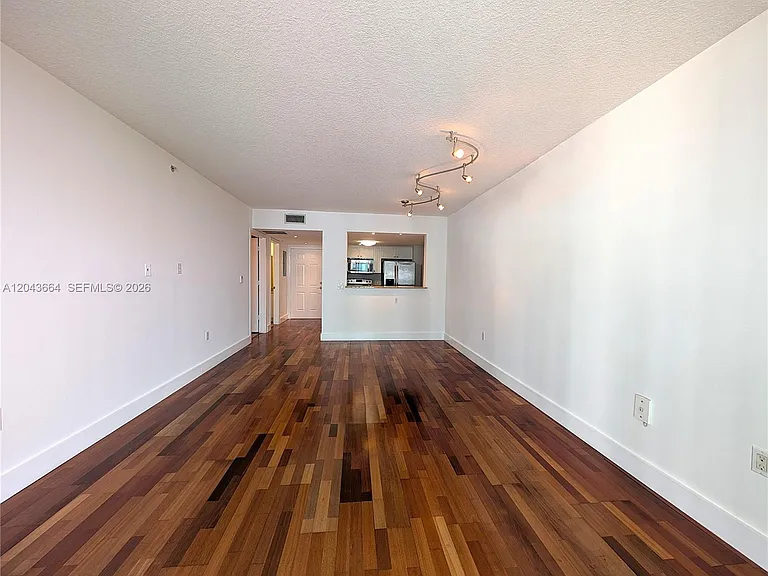 60 NW 37th Ave #605 — Photo 11