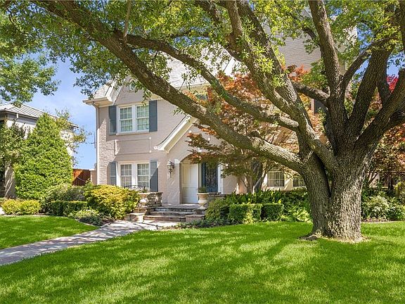 2nd image of 4228 Versailles Ave