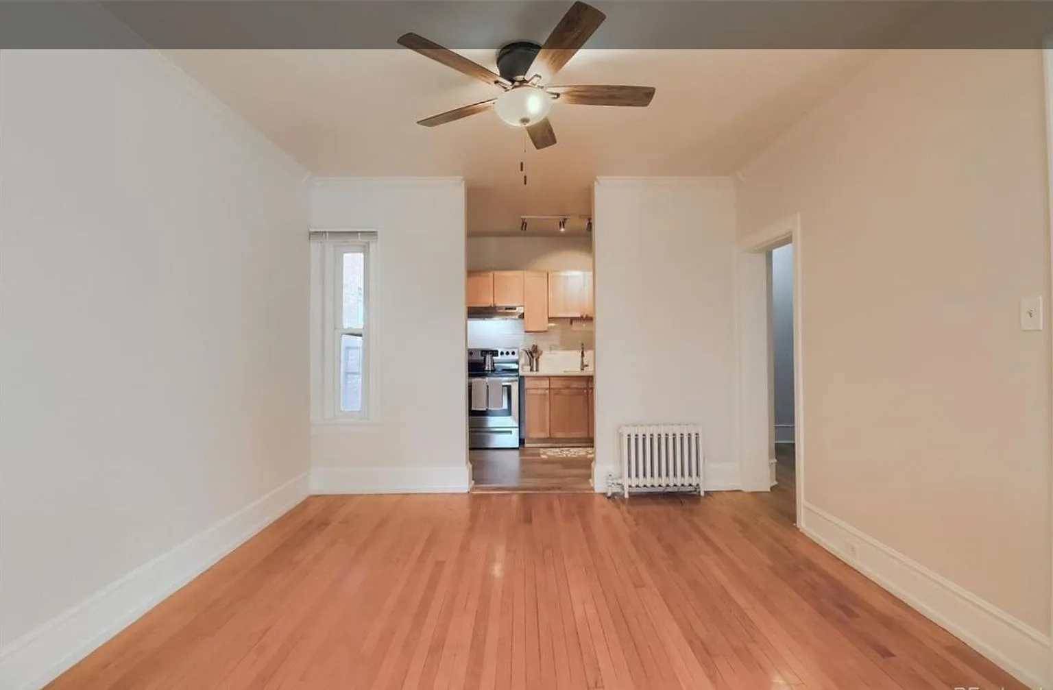 2 bed, 910 sqft, $2,300 — Photo 4