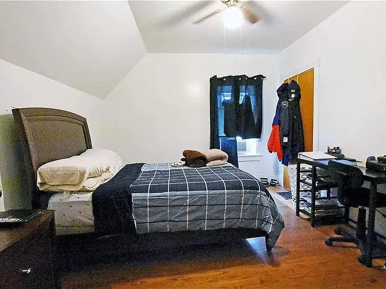 223 Armington St — Photo 9