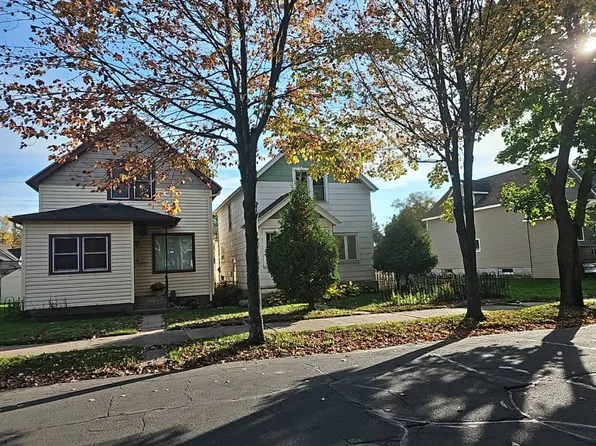 320 10th St S, Virginia, MN 55792