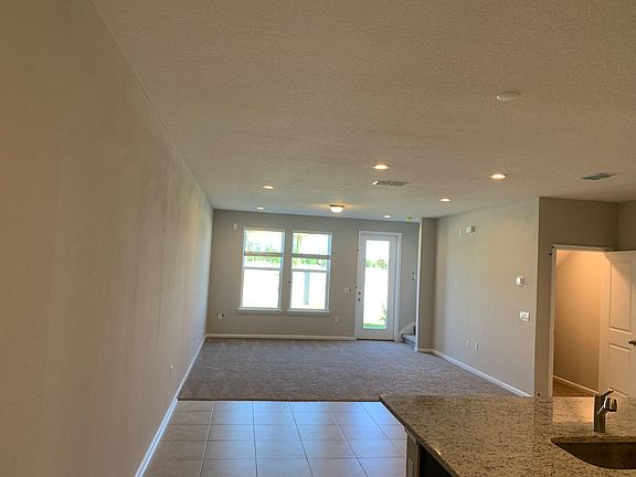 4th image of 11199 Minnetta Ct