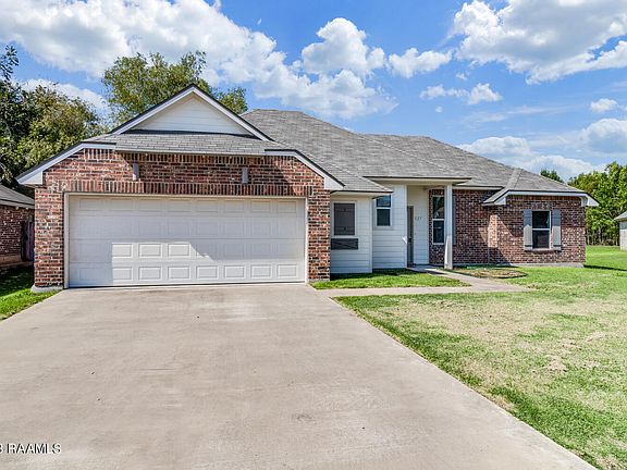 3rd image of 327 Stoneridge Dr