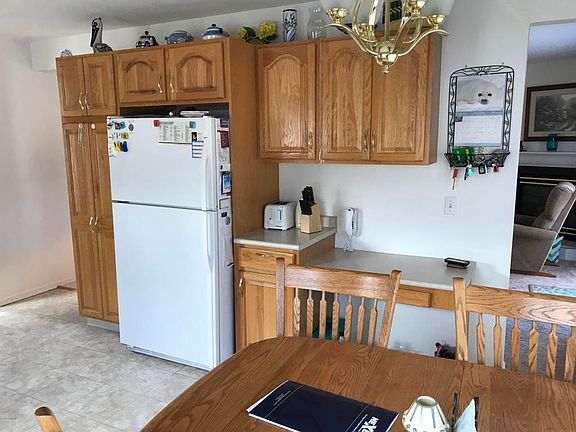 4th image of 1048 S Robinhood Dr
