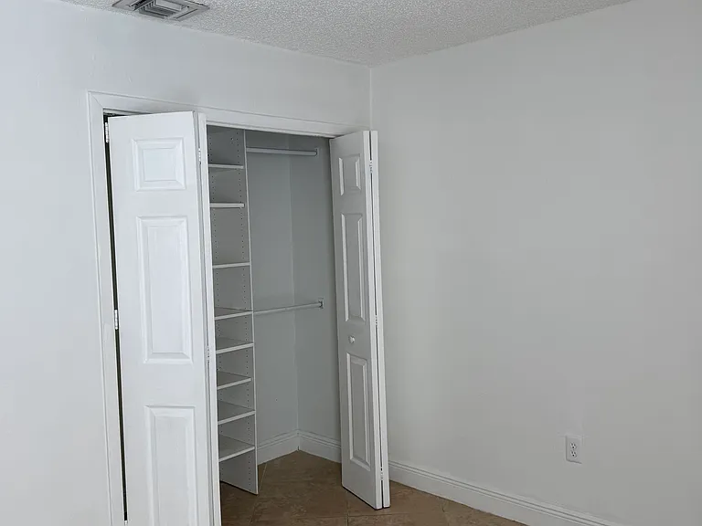 3310 SW 115th Ct — Photo 6