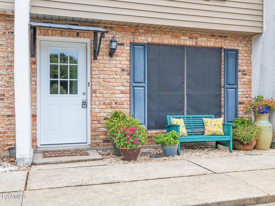 1st image of 106 S Parkwood Dr #2