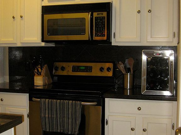3rd image of 11711 Memorial Dr APT 273