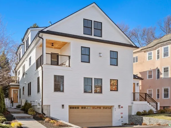 71 Greenough St #1, Brookline, MA 02445