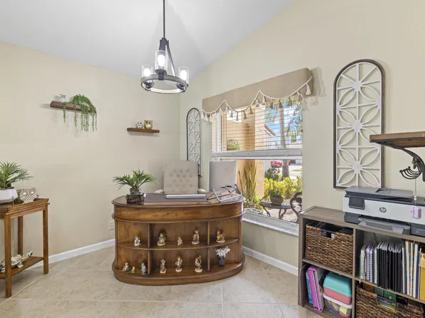 5112 Victoria Circle, West Palm Beach, FL 33409