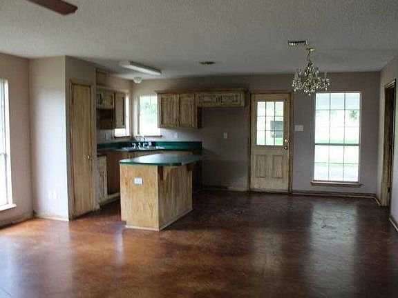 "1123SimonAngelleRdInterior.jpg"