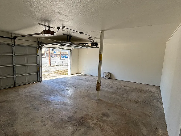 8707 Tradewind Dr — Photo 12