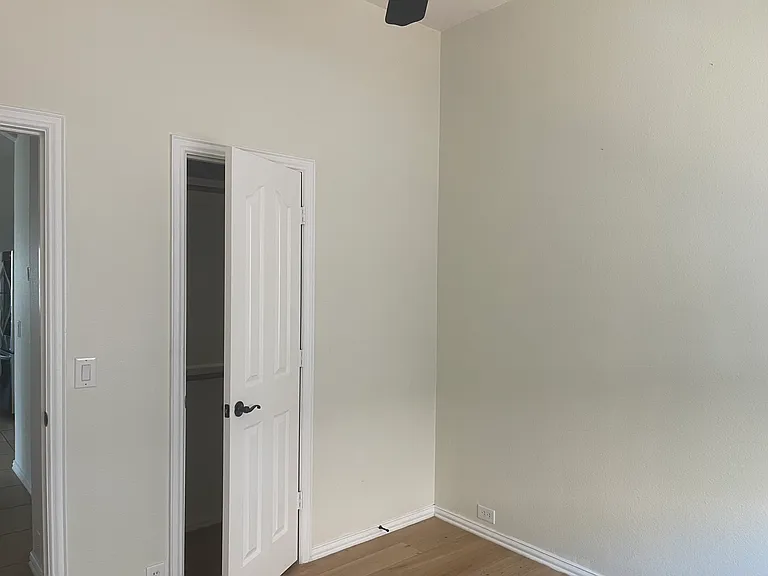 616 Brooks St — Photo 15