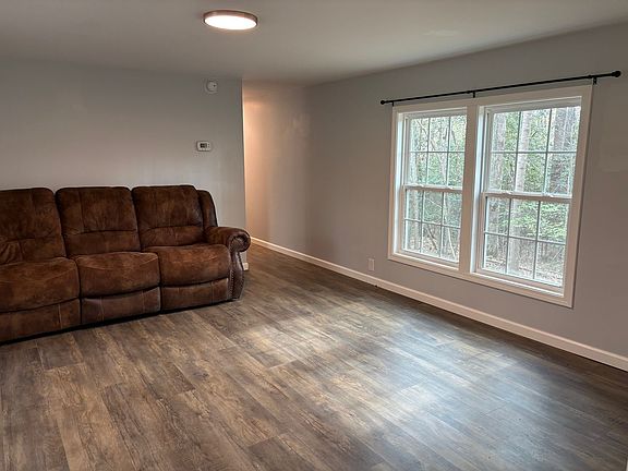 3rd image of 3855 Creekridge Ctry Rd