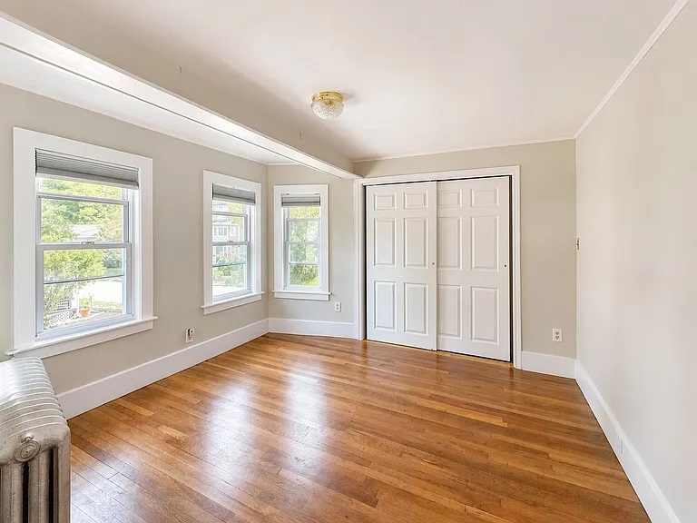 76 Pleasant St — Photo 14